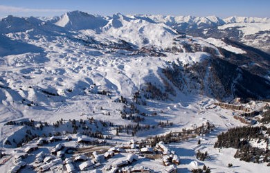 Grands domaines skiables dans les Alpes