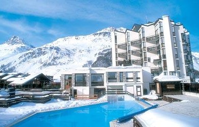 Résidence au ski avec piscine couverte